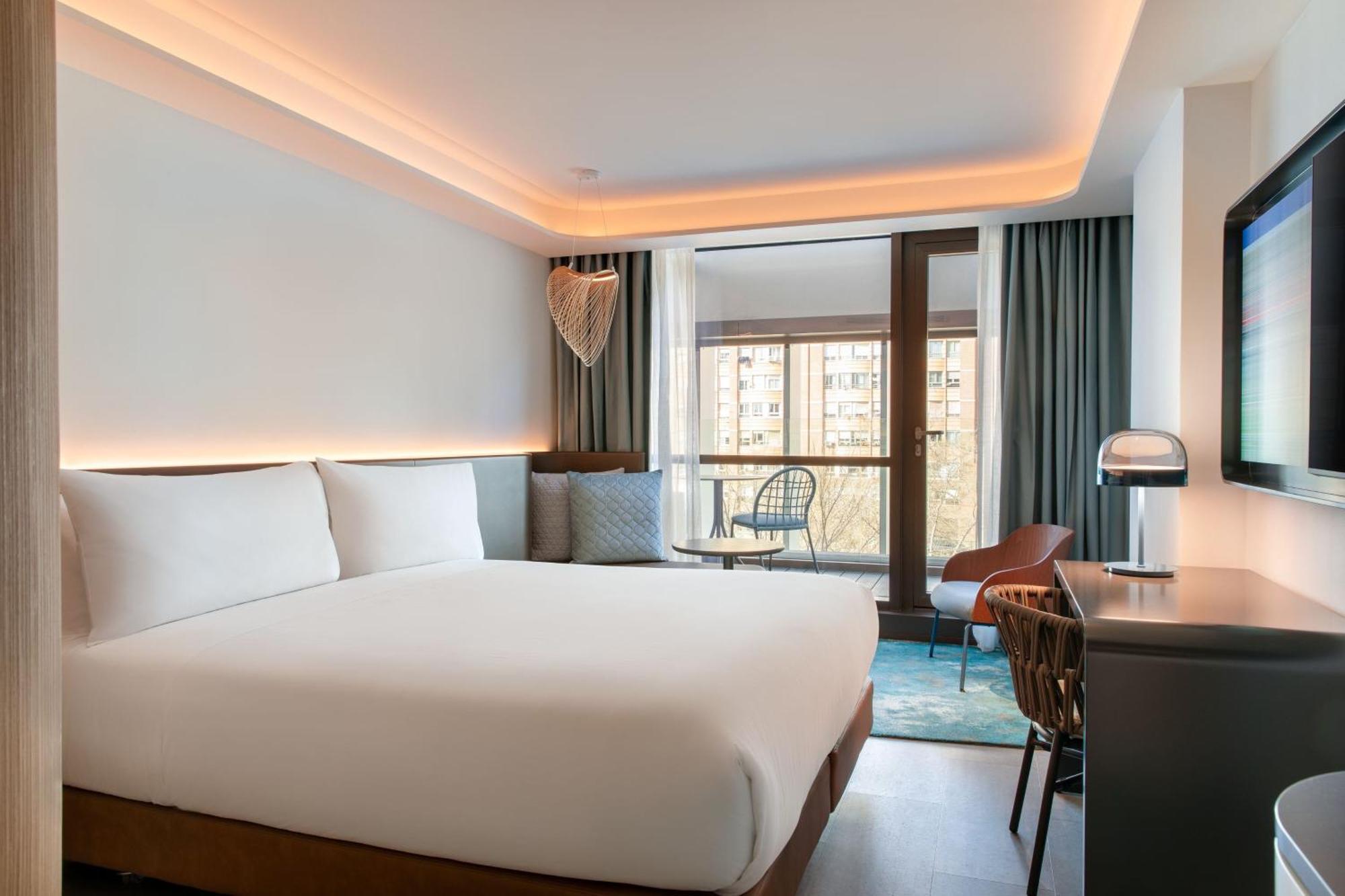 Labtwentytwo Barcelona, A Tribute Portfolio Hotel By Marriott 外观 照片