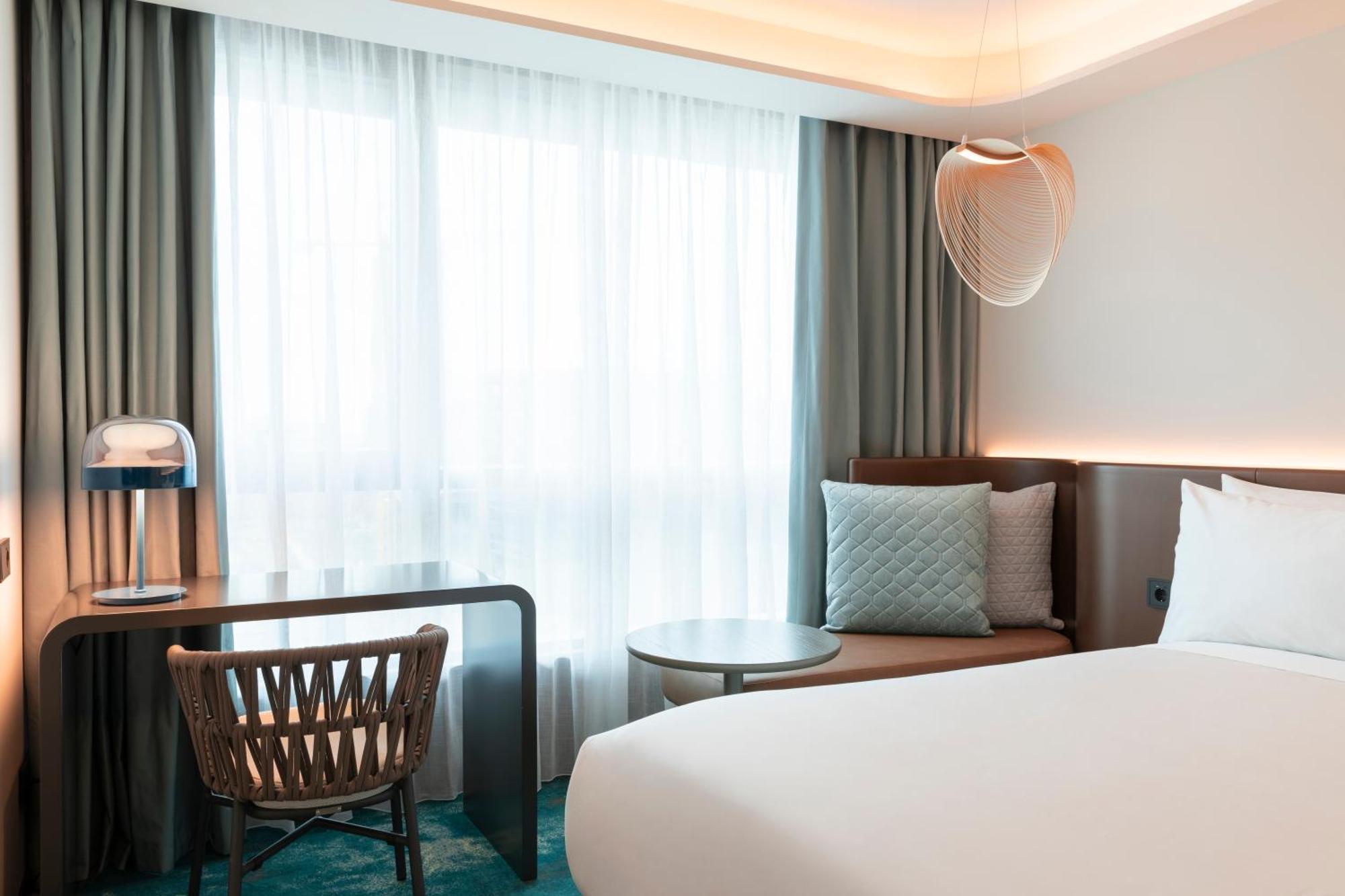 Labtwentytwo Barcelona, A Tribute Portfolio Hotel By Marriott 外观 照片