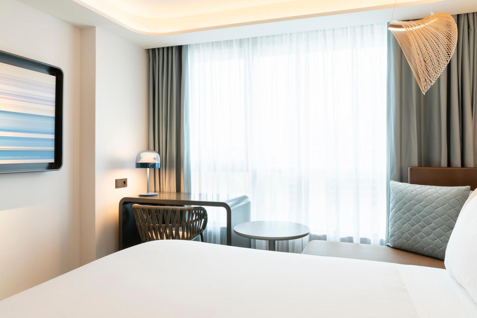 Labtwentytwo Barcelona, A Tribute Portfolio Hotel By Marriott 外观 照片