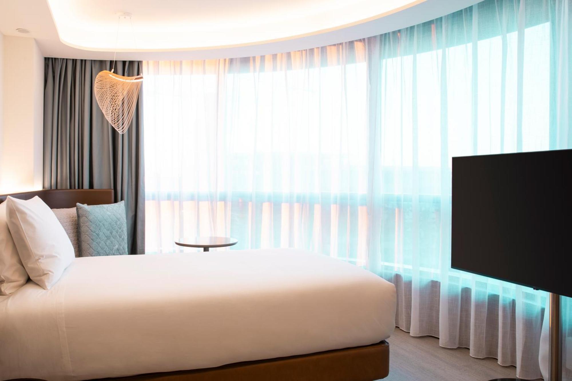 Labtwentytwo Barcelona, A Tribute Portfolio Hotel By Marriott 外观 照片