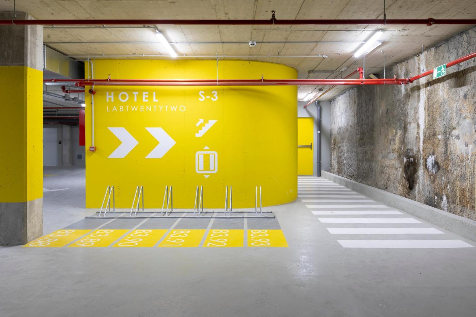 Labtwentytwo Barcelona, A Tribute Portfolio Hotel By Marriott 外观 照片